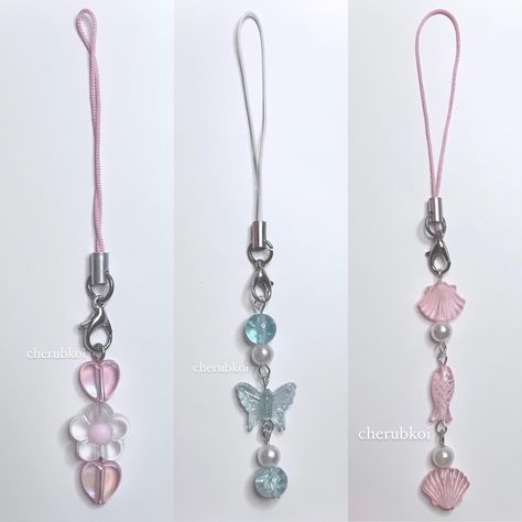 new y2k inspired keychain & simple phone charms available now 🐇🎀 #keychain #bagcharm #y2k #handmade #jewelry #jewellery #keychains #coquette #dollette #phonecharm #beads #beaded #aesthetic #pinterest #handmadejewelry #smallbusiness Beaded Aesthetic, Manik Manik, New Y2k, Phone Charms, Kawaii Accessories, Aesthetic Pinterest, Jewelry Inspo, Phone Charm, Keychains