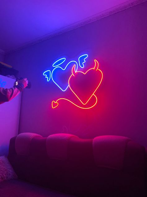 Valentine Neon Signs, Neon Lights Bedroom Aesthetic, Mood Lighting Bedroom, Aesthetic Lamps, Heart Neon Sign, Always On Display, Neon Png, Heart Neon, Devil Angel