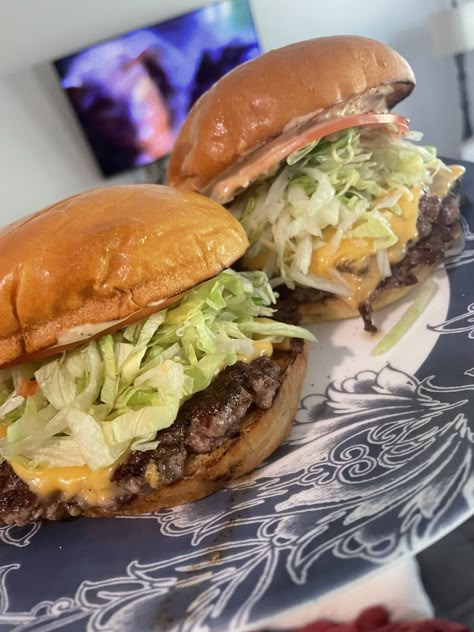 Made these a couple months back. Smashburgers by AsleepButAwake Food For Dinner, Food Babe, Food Therapy, Yummy Comfort Food, Game Day Food, Food Obsession, Best Food, Food Menu, Pretty Food