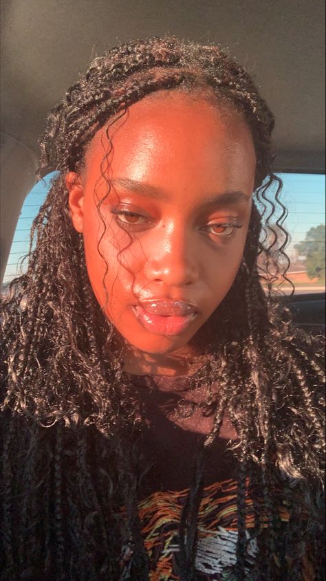 Red sun goddess braids boho braids blavk braids black shirt black girl brown eyes hazel eyes car inspo photo car shots People With Brown Eyes When The Sun, Brown Eyes In The Sun, People With Brown Eyes, Eyes Hazel, Car Shots, Braids Boho, Brown Eyes Black Hair, Braids Black, Braiding Styles