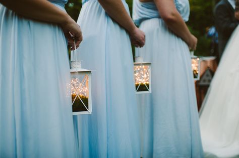 Maybe each bridesmaid could walk down the isle with a lighted lantern and bouquet, or just the lantern. Can you imagine the effect, in combination with all the other twinkling lights we'll strew about...???!!! So romantic. Especially if we do it at dusk. Lantern Decor Wedding, Instead Of Flowers, Wedding Lanterns, Fairy Wedding, Fantasy Wedding, Evening Wedding, Fairy Tale Wedding, Disney Wedding, Wedding Night