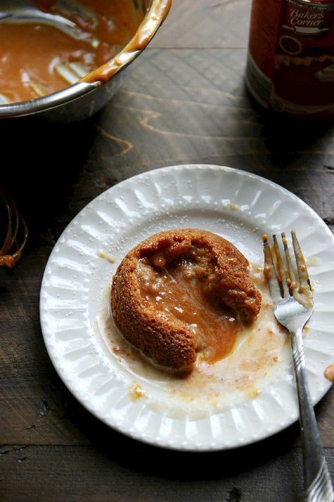 Pumpkin Molten Lava Cakes - Confessions of a Confectionista Simple Chocolate Chip Cookies, Homemade Frosting Recipes, Molten Lava Cakes, Easy Chocolate Chip Cookies, Molten Lava, Food Gallery, Lava Cake, Cake Recipes From Scratch, Best Cake Recipes