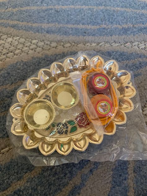 This includes a Haldi kumkum platter set suitable for gifting married ladies during occasions like Lakshmi Pooja, Indian wedding, Baby shower/ Semmantham/ Vazhakappu, House warming, Satyanarayan Pooja The size of the platter is 3.3 inch wide approximate It includes 2 gold tinge cups There is an optional purchase for Haldi kumkum box with traditional thali thread/ yellow thread Satyanarayan Pooja, Return Gifts Indian, Baby Shower Return Gifts, Lakshmi Pooja, Haldi Kumkum, Indian Wedding Favors, Platter Set, Return Gifts, Return Gift