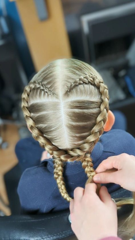 Braids by Sam on Instagram: “Cute heart braid inspired by @braideddays 😍 #heartbraid #hearthair #hearthairstyle #hearthairstyles #heart #loveisinthehair…” Dutch Braid Styles, Girls Updo, Heart Braid, Gymnastics Hair, Girl Hair Dos, Cool Braids, Heart Hair, Girls Braids