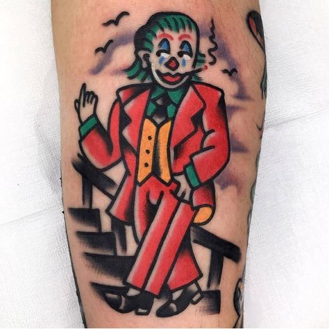 Tato Joker, Joaquin Phoenix Joker, Tato Tradisional, Joker Tattoo Design, Sacred Tattoo, The Best Tattoos, Sak Yant Tattoo, Movie Tattoos, Traditional Tattoo Sleeve