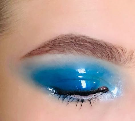 Festival Make Up, Eye Makeup Art, Blue Makeup, Editorial Makeup, Makeup Goals, Eye Art, Pretty Makeup, Creative Makeup, Artistry Makeup