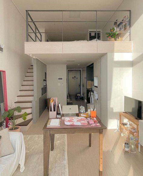 Korean Apartment Aesthetic, Loft House Ideas, Loft Apartment Aesthetic, Korean Apartment Interior, Tiny House Loft, Small Apartment Design, Loft Interiors, Sims House Design, Apartment Layout