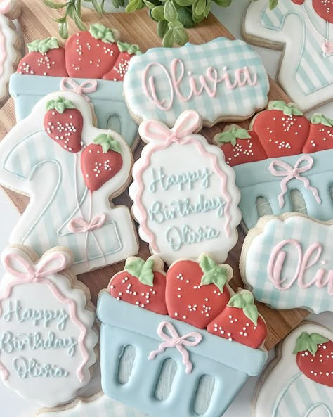 The strawberry theme is just so cute and so popular right now I love it! 😍🍓 #berrycookies #strawberryparty #birthdaycookies #royalicing #royalicingcookies #dfwcustomcookies #decoratedcookies Strawberry Shortcake Theme, Stenciled Cookies, Berry Birthday, Cookie Techniques, Berry Cookies, Strawberry Sugar Cookies, Strawberry Cookie, Strawberry Sugar, Strawberry Theme