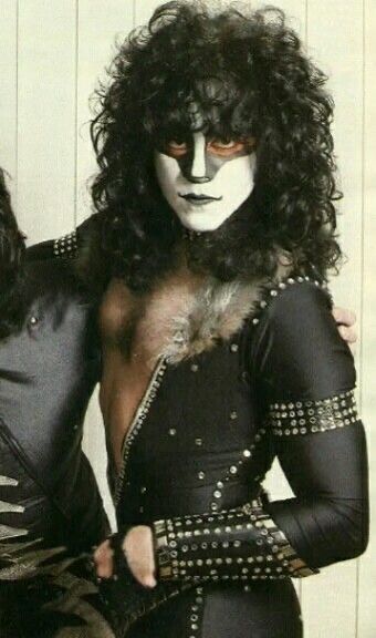 Vinnie Vincent, Eric Carr, Kiss Army, Peter Criss, Kiss Pictures, Kiss Art, Hot Band, Ace Frehley, Paul Stanley