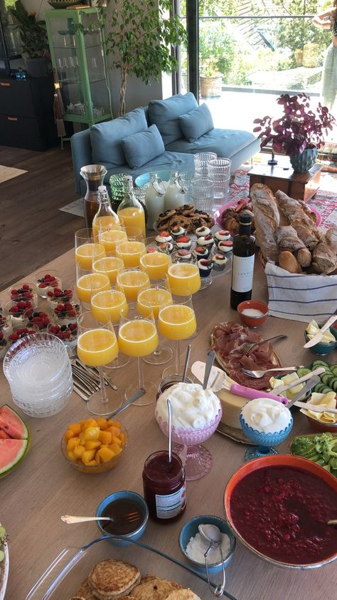 Birthday Brunch, Food Style, Think Food, Snacks Für Party, Summer Friends, Brunch Party, Style Summer, High Tea, Pretty Food