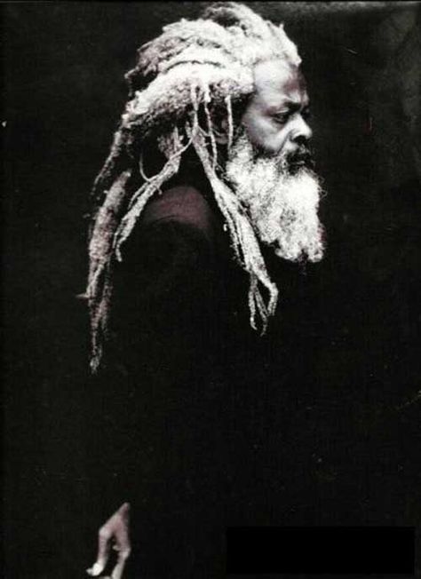 Long White Beards | beardrevered White Beard, Dreadlock Hairstyles, People Of The World, Black Culture, Afro Hairstyles, Bob Marley, Mode Inspiration, Black Is Beautiful, Black And White Photography