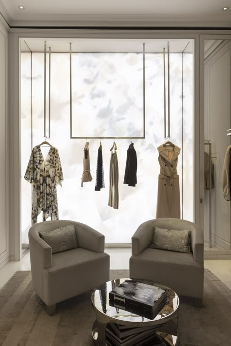 Luxury Fashion Store Design, Luxury Brand Store Interior Design, Abaya Store Design, Luxury Fashion Store Interior Design, Fashion Showroom Interior, Luxury Boutique Interior Store Design, Luxury Fitting Room, Fashion Store Design Boutiques, Luxury Store Interior