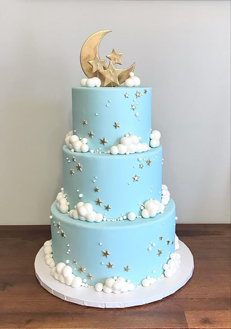 Sky Themed Birthday Party, 3 Teir Cakes Ideas, Cloud Nine Cake Ideas, Cloud Theme Cake 1st Birthdays, Cloud Cakes Ideas, Cloud Nine Baby Shower Cake, Cloud Themed Cake, Cloud Themed Birthday Party, Over The Moon Cake Ideas