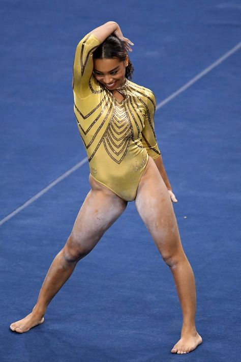 Pink Tacos, Gymnastics Floor Routine, Ucla Gymnastics, Black Gymnast, Ncaa Gymnastics, Gymnastics Women, Famous Gymnasts, College Gymnastics, Alina Kabaeva