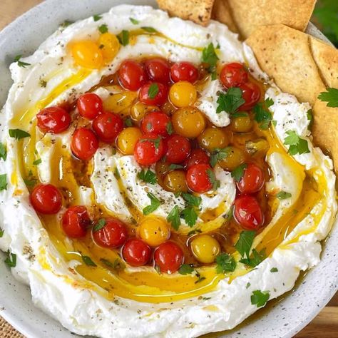 Labneh Dip (How To Make Labneh) Labneh Appetizers, Labneh Dip Recipes, Lemon Labneh, Making Labneh, Lebanese Labneh, Moroccan Lamb Shanks, Tomatoes In Olive Oil, Labneh Dip, Labneh Recipe