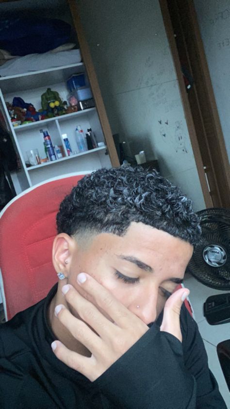 Very Short Curly Hair Men, Short Curly Taper Fade, Curly Hair With Taper, Low Taper On Curly Hair, Hair Cuts For Curly Hair For Boys, Low Taper Fade Women, Low Taper Curly Hair Long, Low Taper For Curly Hair, Curly Hair Low Taper