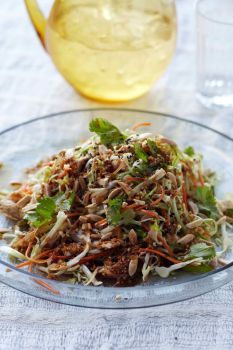 Grilled Ginger-Sesame Chicken Salad - Houston Chronicle Sesame Chicken Salad Recipe, Curtis Stone Recipes, Salad Asian, Curtis Stone, Ginger Chicken, Sesame Chicken, Chicken Salad Recipes, Easy Weeknight Meals, Weeknight Meals