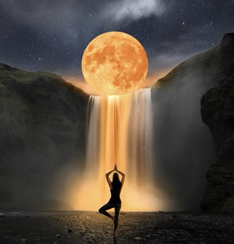 Yoga Foto's, Illusion Pictures, Spiritual Artwork, Yoga Art, Angel Pictures, Beautiful Moon, Mystical Art, Beautiful Nature Wallpaper, Visionary Art