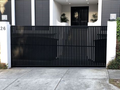 Vertical Aluminium Slat Fence, Slat Railing, Telescopic Gate, Slide Gate, Backyard Gates, Industrial Loft Design, Gate Garden, Cabin Interior Design, Pool House Designs