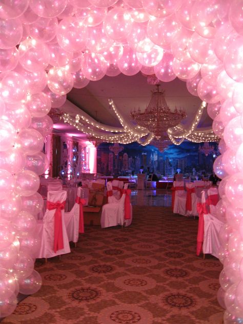 Clear Balloon Tunnel with Pink Lighting idea for a Bat Mitzvah. Quinceanera Pink Theme, Quinceanera Ideas Pink, Balloon Tunnel, Bat Mitzvah Decorations, 18th Debut, New York City Broadway, Pink Bat Mitzvah, Pink Lighting, Event Backdrops