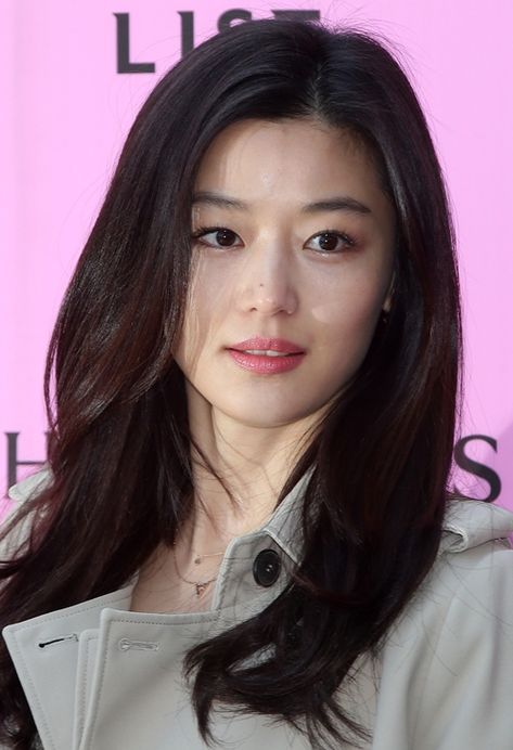 Jun Ji-hyun (Yonhap) Jun Ji Hyun Fashion, Jun Ji Hyun, Visual Story, Ji Hyun, Beauty Shoot, Love Is, Korean Actresses, Korean Celebrities, Korean Actress