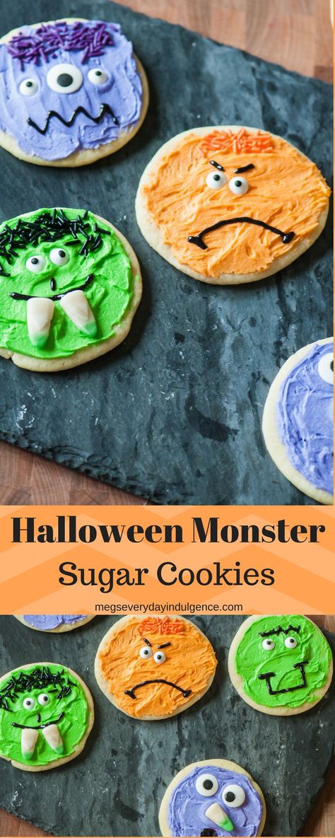 Monster Sugar Cookies, Halloween Monster Cookies, Biscuits Halloween, Halloween Sugar Cookies Decorated, Monster Cookies Recipe, Halloween Cookie Recipes, Halloween Cookies Decorated, Halloween Sugar Cookies, Halloween Activity