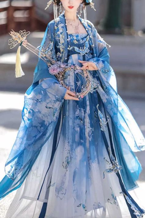 Vietnam Culture Traditional Dresses, Ancient Chinese Clothing Woman, Blue Chinese Dress, Blue Hanfu, Hanfu Clothing, Chinese Princess Dress, Traditional Asian Dress, Fairy Skirt, Print Embroidery