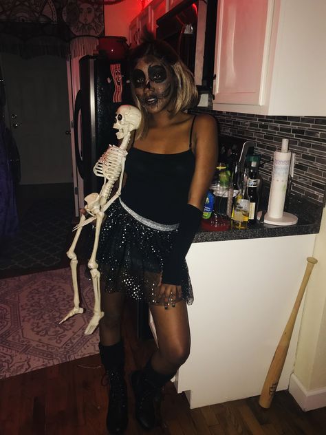 #halloween #skeleton #black #paint #costume #diycostume Skeleton Halloween Costume, Skeleton Costume, Halloween Skeleton, Skeleton Key, Halloween Skeletons, Diy Costumes, Halloween Ideas, Black Paint, Halloween Outfits