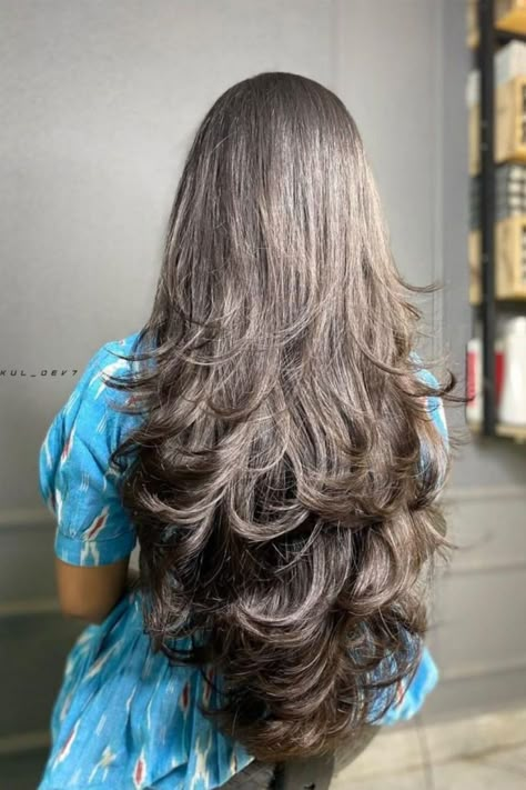 Long Feathered Layers For Round Face Shape Round Layers, Layer Haircut, Fall Hair Colors Copper, Layered Haircuts For Long Hair, Long Hair With Layers, Color For Black Hair, Haircuts For Long Hair With Layers, Long Hair Style, Layered Haircuts For Medium Hair