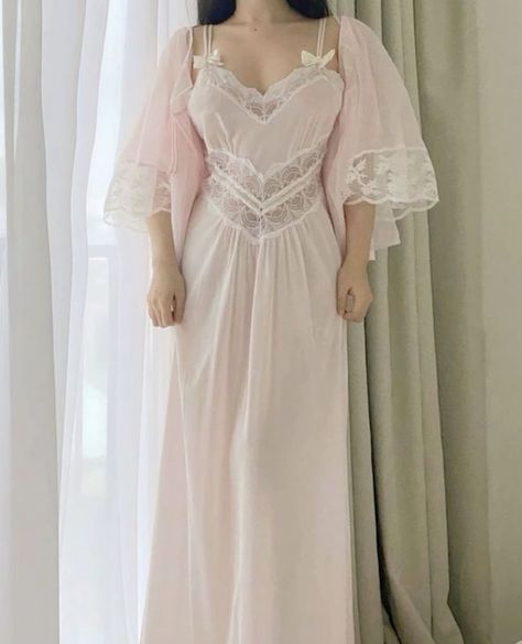 Fluffy Nightgown, Kawaii Nightgown, Dior 60s, Vintage Pyjamas, Gown Aesthetic, Sleeping Gown, Vintage Nightgown, Night Dress For Women, Cute Lingerie