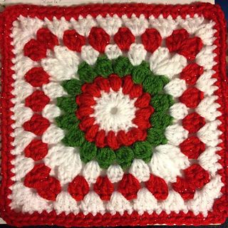 Granny Squares Christmas, Free Crochet Granny Square Patterns Easy, Crochet Christmas Granny Square Patterns, Christmas Granny Square Crochet, Red And White Crochet, Christmas Crochet Blanket, Crochet Granny Squares, Granny Square Crochet Patterns Free, Crochet Christmas Decorations