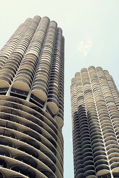 Chicago Buildings, Marina City, Master Thesis, Louis Kahn, Chicago Design, Philip Johnson, Tall Buildings, Chicago River, Chicago Architecture