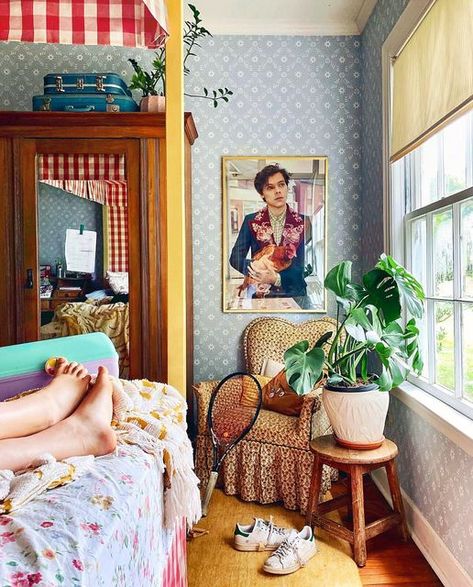 Hannah Carpenter on Instagram: "In many ways Enid is nothing like me. Her affinity for Harry Styles is not one of them." Carpenter House, Hannah Carpenter, No School, Country House Decor, Teen Room, New Room, The Kids, Harry Styles, Toddler Bed