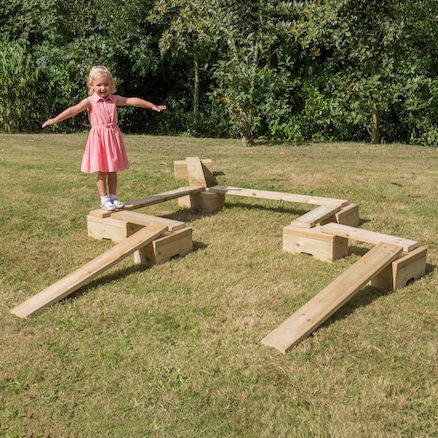 Garden Ideas For Kids, Outdoor Play Space, Play Area Backyard, Outdoor Play Areas, Kids Outdoor Play, Outdoor Play Area, Natural Playground, Garden Types, Outdoor Classroom