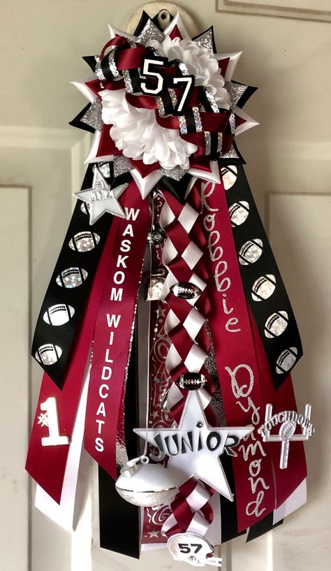 Homecoming Garter by Krazydayzee Creations Unique Homecoming Mums, Texas Mums, Homecoming Mums Senior, Homecoming Corsage, Texas Homecoming Mums, Mum Ideas, Homecoming Garter, Homecoming Spirit, White Mums