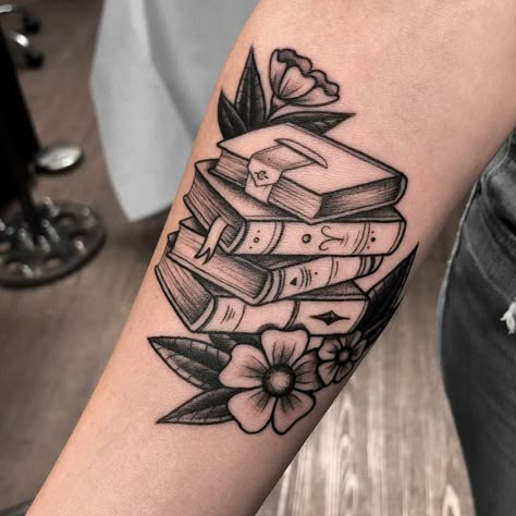 Old School Violet Tattoo, Traditional Style Book Tattoo, Neotraditional Book Tattoo, Book Tattoo American Traditional, Book Tok Tattoo Ideas, Old School Book Tattoo, Grey And Black Tattoos, Book Traditional Tattoo, American Traditional Book Tattoo