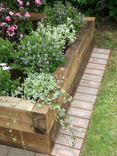 Funny Vine, Raised Garden Bed Plans, Landscape Timbers, Garden Goals, Diy Garden Bed, Raised Flower Beds, Hgtv Garden, Building A Raised Garden, Diy Lawn