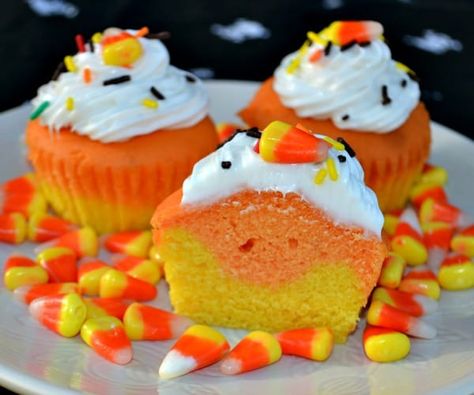 candy corn cupcakes Halloween Candy Corn Cupcakes, Homemade Halloween Treats, Candy Corn Cake, Corn Cupcakes, Candy Corn Cupcakes, Halloween Food Cupcakes, Corn Cake, American Buttercream, Girl Cooking