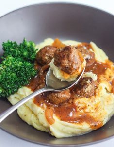 Meatballs Potatoes, Meatballs And Mashed Potatoes, Salisbury Meatballs, Meatballs Recipes, Meatballs And Gravy, Meatball Recipes, Beef Dishes, Salisbury, Meat Dishes