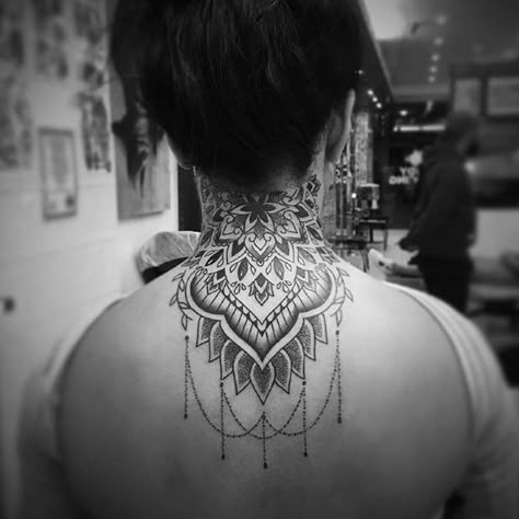 Mandala Style Back of Neck Tattoo Ideas for a Beautiful and Intricate Design Long Quote Tattoo, Back Of Neck Tattoos, Back Of Neck Tattoos For Women, Neck Tattoos For Women, Mystical Tattoos, Half Sleeve Tattoos Drawings, Abstract Tattoo Designs, Back Of Neck Tattoo, Neck Tattoos Women