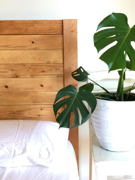 Plank Headboard, Headboard Plan, Pallet Wood Headboard, Rustic Wood Headboard, Diy Headboard Wooden, Headboard Inspiration, Creative Headboard, Diy Wood Headboard, How To Make Headboard