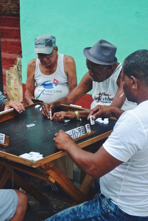 Brazil Lifestyle, Salsa Club, Brazil Aesthetic, How To Play Dominoes, Brasil Aesthetic, Cuba Photography, Brazil Culture, Cuban Culture, Aesthetic Objects