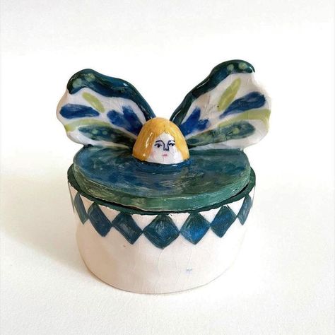 Ceramic Pill Case, Ceramics Box With Lid, Ceramic Hand Building, Magic Jar, Box Sculpture, Handbuilt Ceramics, Ceramic Jewelry Box, Clay Box, Clay Jar