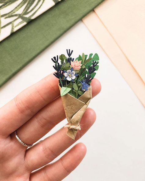 Tiny-Mini-Paper-Flower-Bouquets-Tania-Lissova Green Bouquet, Paper Plants, Paper Birds, Paper Flower Bouquet, Paper Illustration, Etsy Instagram, Paper Flowers Diy, Tiny Hand, Themed Crafts