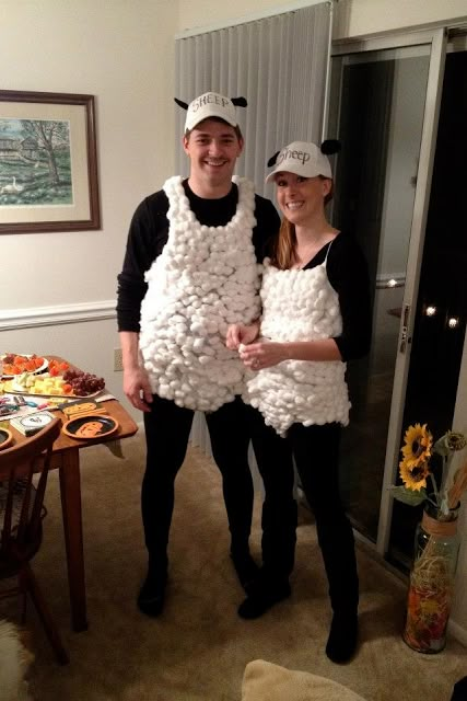 Pancakes & Glue Guns: DIY: Halloween Costume...3 months later. Baby Sheep Costume, Diy Sheep Costume, Baby Lamb Costume, Sheep Costume, Guinea Pig Costumes, Halloween Diy Kids, Guinea Pig Clothes, Lamb Costume, Sheep Costumes