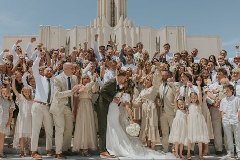 Wedding Crowd Photo, Destination Wedding Family Photos, Wedding Photography Poses Family Group Shots Picture Ideas, Wedding Family Photos Group Shots, Family Wedding Pictures, Attire Guide, Temple Wedding Photos, Temple Wedding Photography, Wedding Group Photos