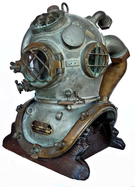 Dive Helmet, Navy Diver, Steampunk Theme, Deep Sea Diver, Diving Helmet, Sea Diving, Deep Sea Diving, Diving Suit, Land And Sea