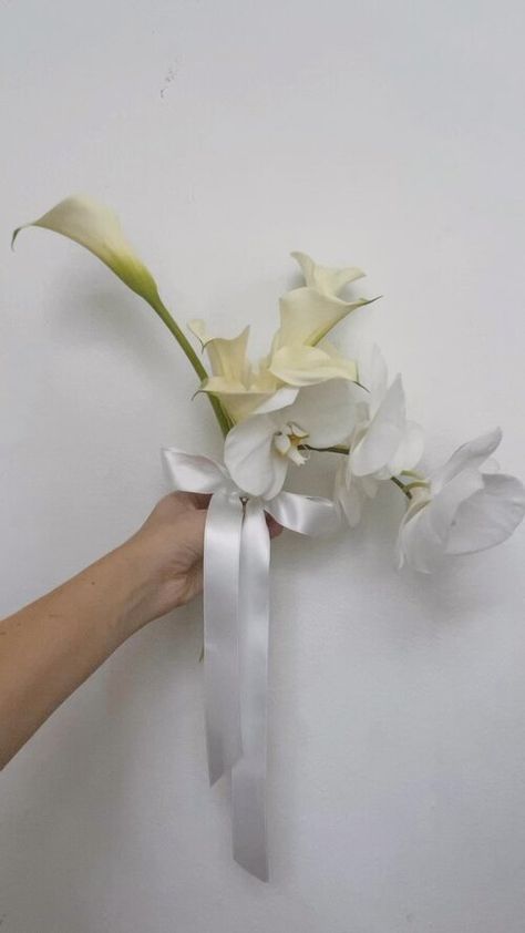 Single Stem Lily Bouquet, White Orchid And Calla Lily Bouquet, Minimalist White Bridesmaid Bouquet, Minimal Orchid Bouquet, Minimal White Bridesmaid Bouquet, Mini Calla Lily Bouquet, Single Orchid Bouquet, Bridesmaid Lily Bouquet, Calla Lily Orchid Bouquet