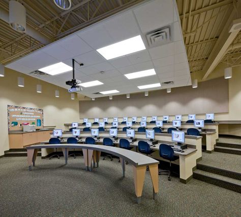 Computer lab | AMDG Architects, Grand Rapids, MI Computer Institute Interior, College Computer Lab Design, Computer Lab Design Interior, Computer Room School Classroom, High School Computer Lab Design, University Computer Lab, Computer Room School, Lab Komputer, School Computer Lab Design