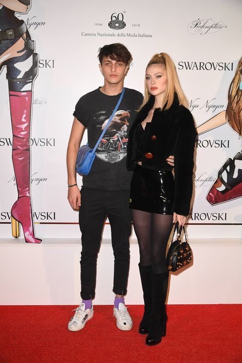 Nicola Peltz Outfits, Nicola Peltz Style, Buffy Style, Anwar Hadid, Nicola Peltz, Nicolas Peltz, Off Duty Outfits, Anna Dello Russo, Stylish Couple